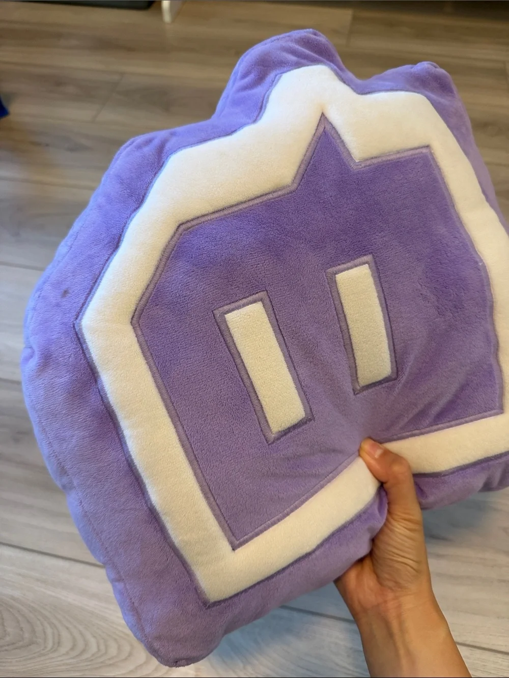 Plush Purple Emblem Decorative Pillow - Soft Accent Cushion